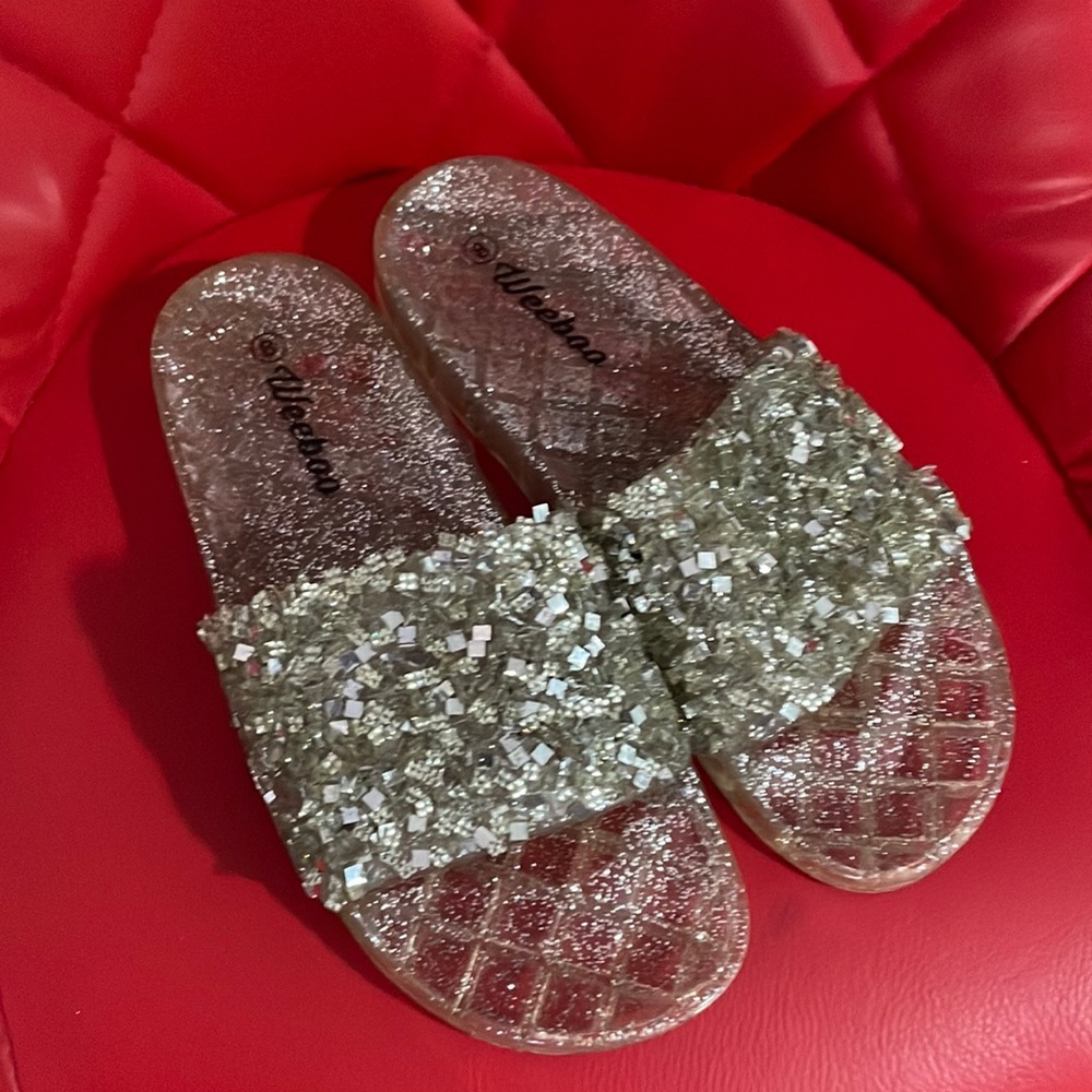 WEEBO JELLY SLIPPER SIZE 8